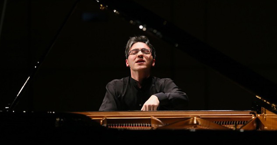 Lunedì 27 settembre 2021 > Alexander Gadjiev